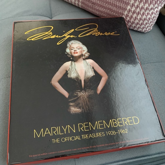 Other - Marilyn Remembered: The Official Treasures